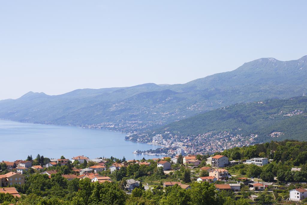 Apartments Villa Kastav In Old Town Center With Sea View And Parking Номер фото