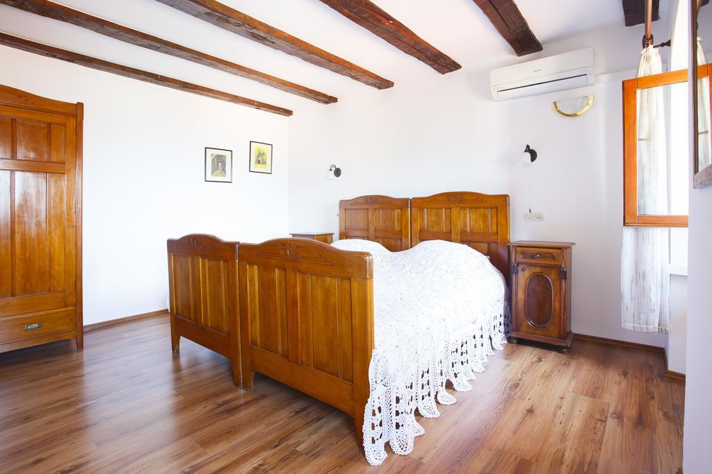 Apartments Villa Kastav In Old Town Center With Sea View And Parking Номер фото