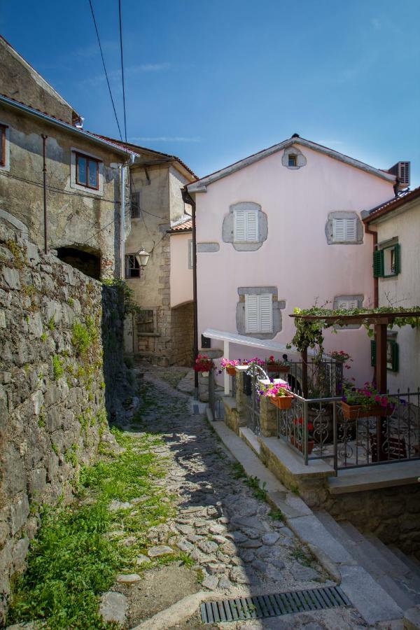 Apartments Villa Kastav In Old Town Center With Sea View And Parking Экстерьер фото